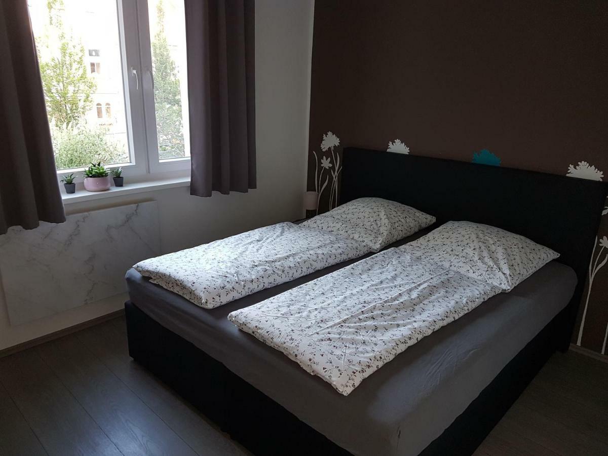 Cafe Marlitt Lägenhet Arnstadt Exteriör bild